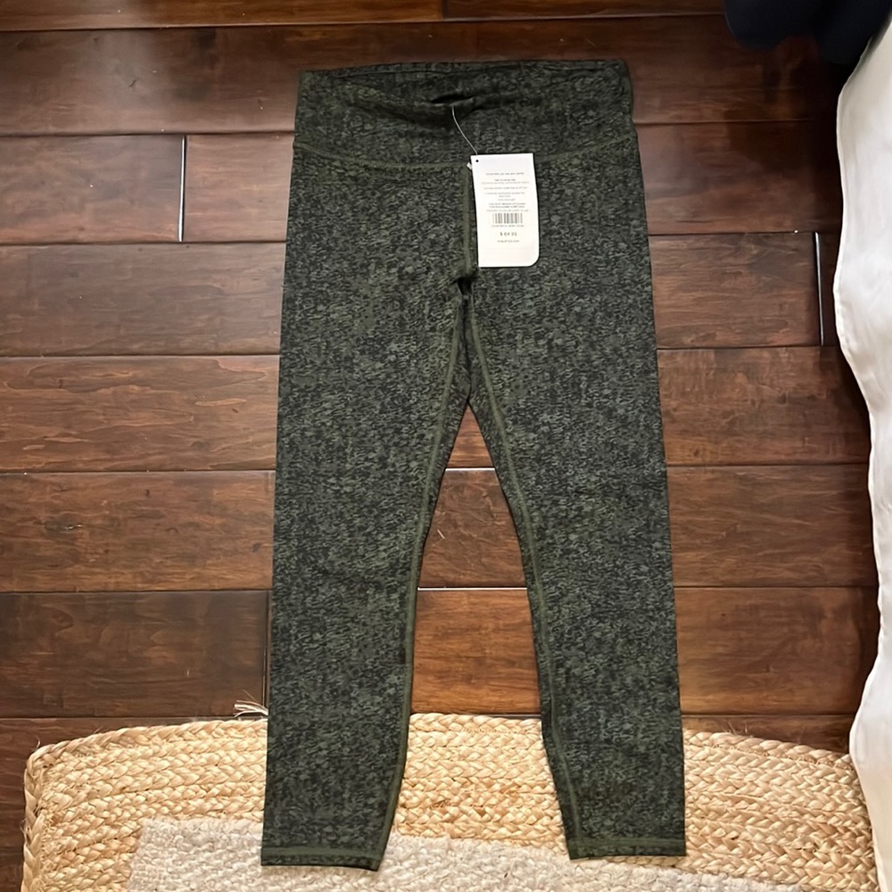 Fabletics, new with tags, capri legging size small
